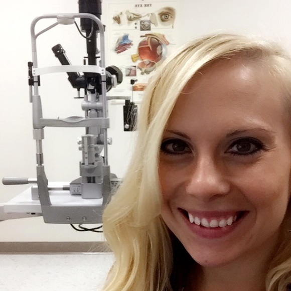 Meet your Posher, Carissa - Picture 5 of 7